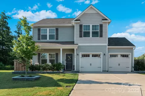 210 Clove Hitch Dr, Statesville, NC 28677