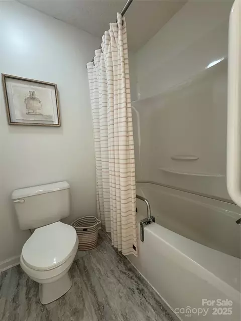 Bath - 21120 Cold Spring Ln, Cornelius, NC 28031 photo 4 of 4