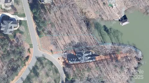 3127 Lake Pointe Dr, Belmont, NC 28012