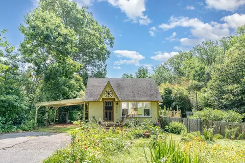 41244118 Oakwood Rd, Charlotte, NC 28269