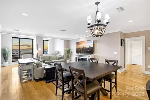 222 S Caldwell 1812 St #1812, Charlotte, NC 28202