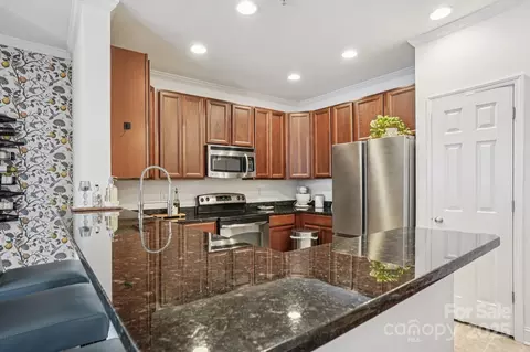 1000 E Woodlawn 411 Rd #411, Charlotte, NC 28209