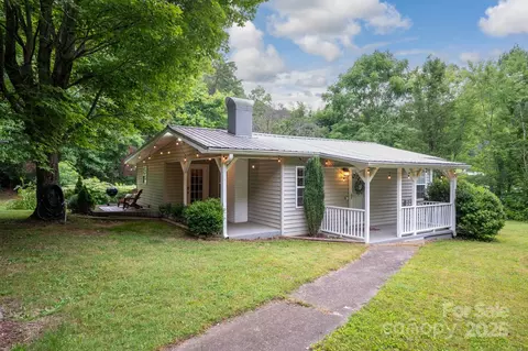 147 Mink Farm Rd, Leicester, NC 28748