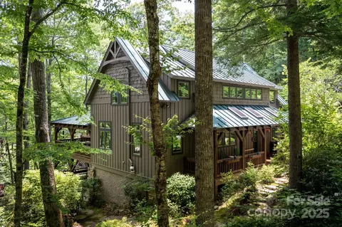 151 Sanctuary Dr, Burnsville, NC 28714
