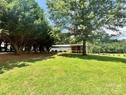 1890 Bud Tilley Rd, Pinnacle, NC 27043 photo 2
