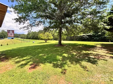 1890 Bud Tilley Rd, Pinnacle, NC 27043 photo 4