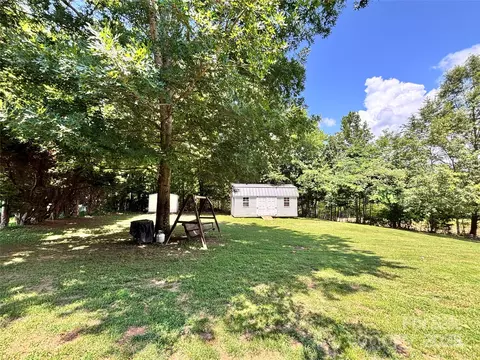 1890 Bud Tilley Rd, Pinnacle, NC 27043 photo 3