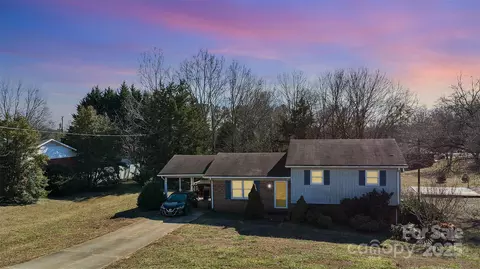 274 Trojan Ln, Forest City, NC 28043