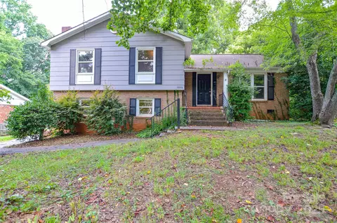 5008 Brooktree Dr, Charlotte, NC 28208