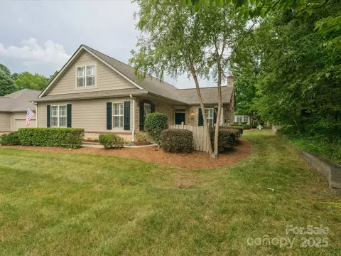 2656 Polo Club Blvd, Matthews, NC 28105