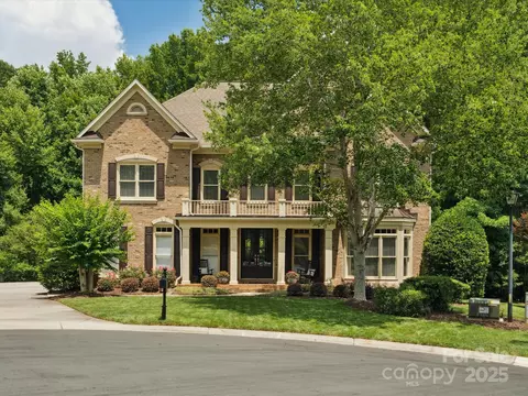 2103 Lytton Ln, Matthews, NC 28104