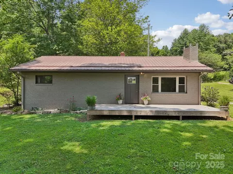 139 Trent Rd, Brevard, NC 28712
