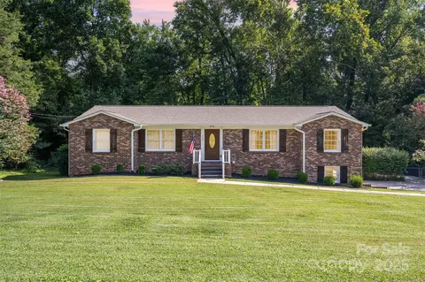 330 Club Dr, Gastonia, NC 28054