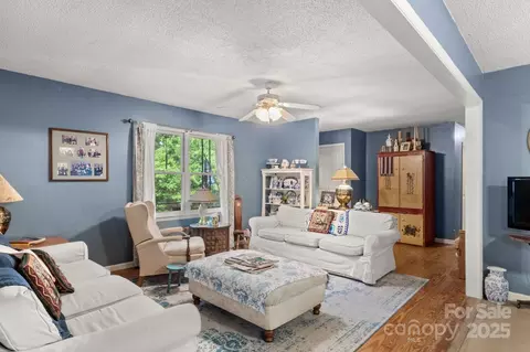 809 E Main St, Shelby, NC 28150 photo 4