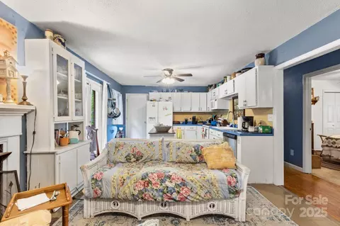 809 E Main St, Shelby, NC 28150 photo 9