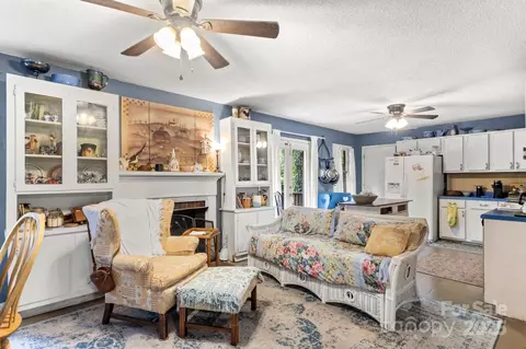 809 E Main St, Shelby, NC 28150 photo 8