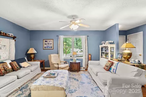 809 E Main St, Shelby, NC 28150 photo 3