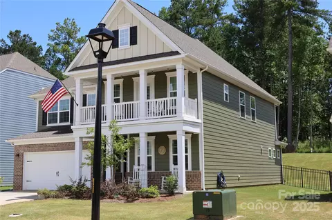 136 Dogwood Grove Pl, Troutman, NC 28166