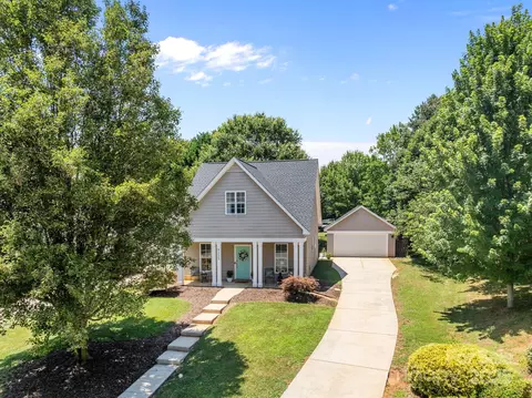8225 Ballymore Ct, Huntersville, NC 28078