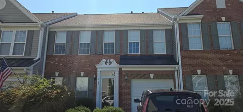 162 Autumn Falls Dr, Lake Wylie, SC 29710