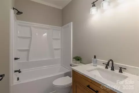 Bath - 288 Blue Cedar 9 Rd #9, Sylva, NC 28779 photo 3 of 3