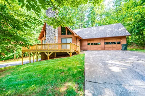366 Charlois St, Hudson, NC 28638
