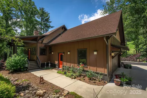 81 Robinhood Rd, Asheville, NC 28804