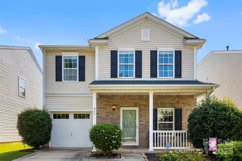 924 Willow Creek Dr, Gastonia, NC 28054