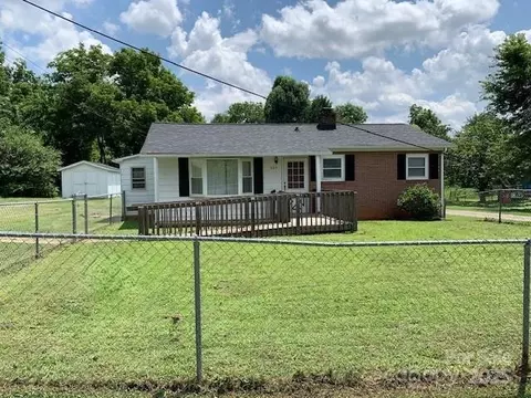 507 Spruce Sw St SW, Lenoir, NC 28645