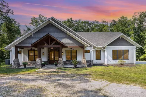 4033 Hilton Lake Rd, Kannapolis, NC 28083