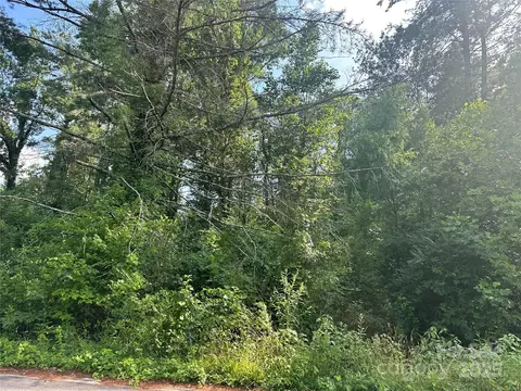 Brandon Road, Hendersonville, NC 28739