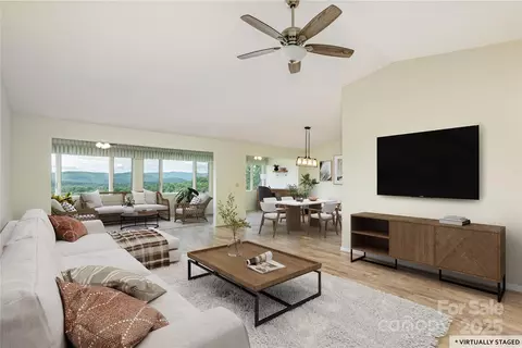 140 Bent Tree 3 Dr #3, Hendersonville, NC 28739
