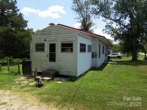 Exterior - 164 Drake Cir, Mooresboro, NC 28114 photo 6 of 7