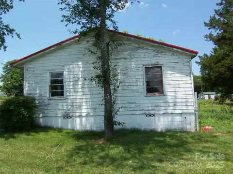 Exterior - 164 Drake Cir, Mooresboro, NC 28114 photo 2 of 7