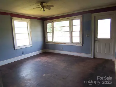 Living - 164 Drake Cir, Mooresboro, NC 28114 photo 1 of 3