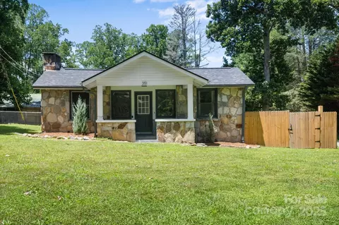 351 Dove Haven Ln, Hendersonville, NC 28791