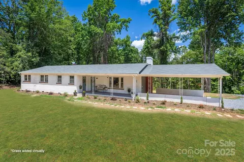 6939 Knob Ave, Connelly Springs, NC 28612