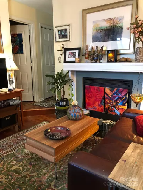 1101 E Morehead 25 St #25, Charlotte, NC 28204