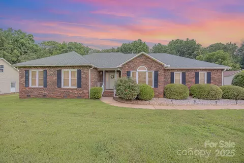 2695 Hill Top Dr, Salisbury, NC 28147