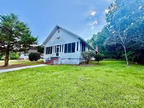 32 Pinecrest Ave, Great Falls, SC 29055