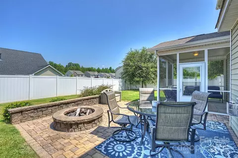 Exterior - 10906 Angler Ct, Davidson, NC 28036 photo 5 of 6
