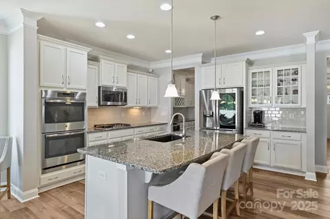 Kitchen - 10906 Angler Ct, Davidson, NC 28036 photo 1 of 2