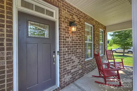 Exterior - 10906 Angler Ct, Davidson, NC 28036 photo 2 of 6