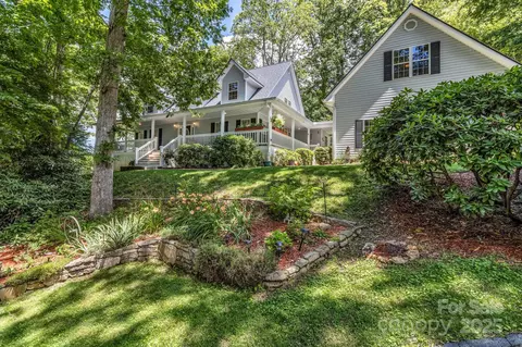 59 Old Lakey Gap Rd, Black Mountain, NC 28711