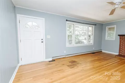 Living - 185 Waycaster Rd, Marion, NC 28752 photo 3 of 5