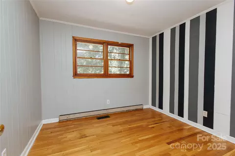 Bedroom - 185 Waycaster Rd, Marion, NC 28752 photo 3 of 7