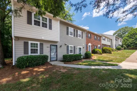 6013 Heath Valley Rd, Charlotte, NC 28210
