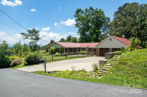 88 Gibson Rd, Asheville, NC 28804