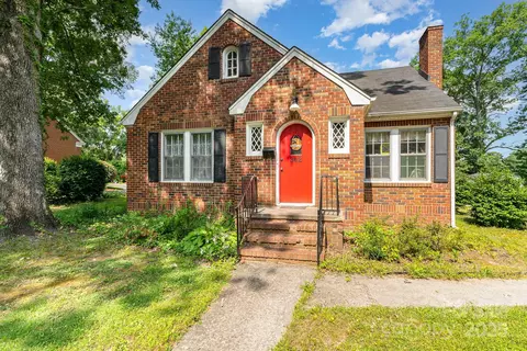 342 Cliff Rd, Asheboro, NC 27203