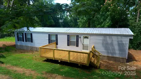 235 Leisure Ln, Salisbury, NC 28146